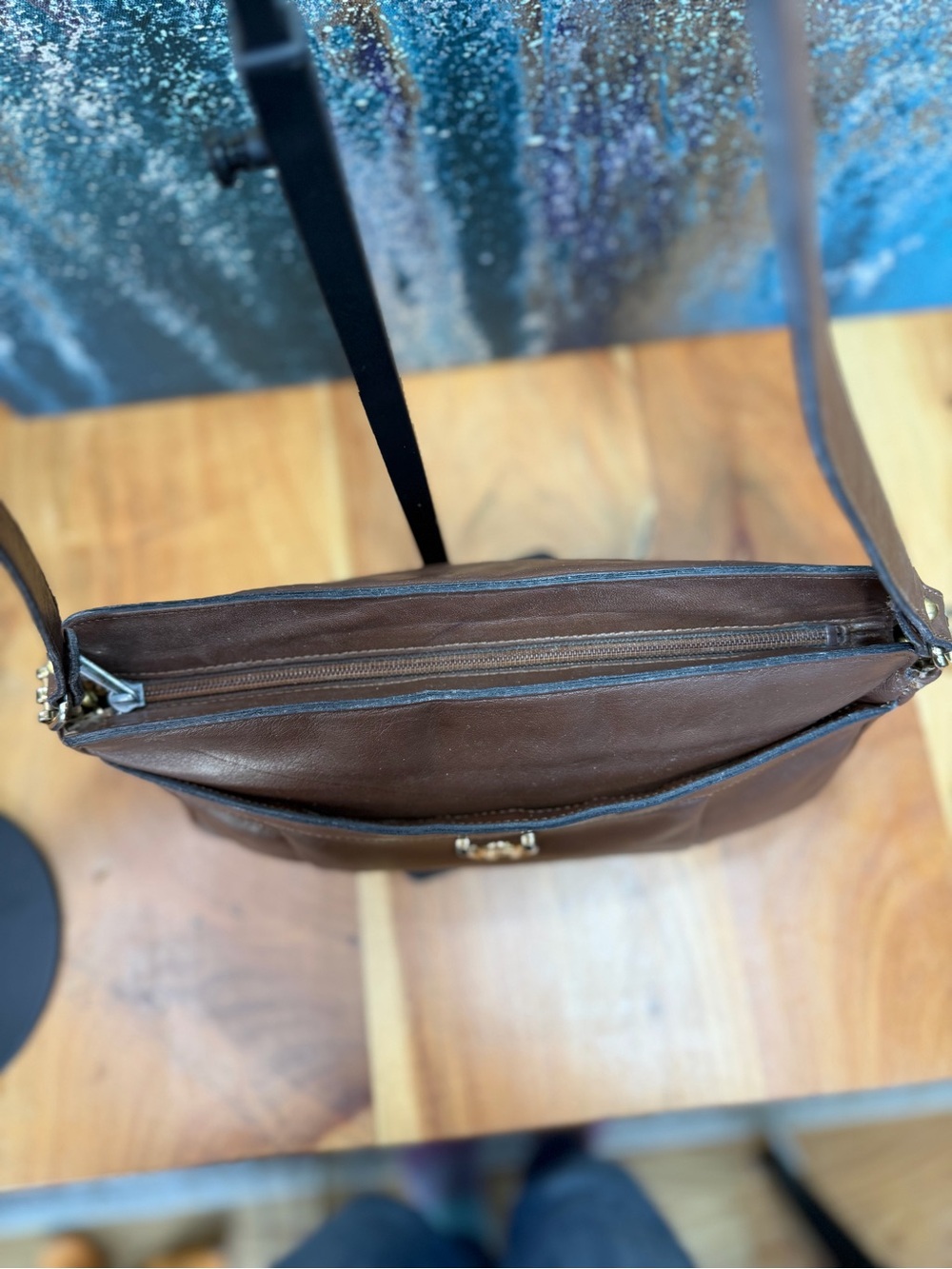 Etienne Aigner Vintage Old Money Brown Leather Shoulder Bag (GVC) - Picture 9 of 14